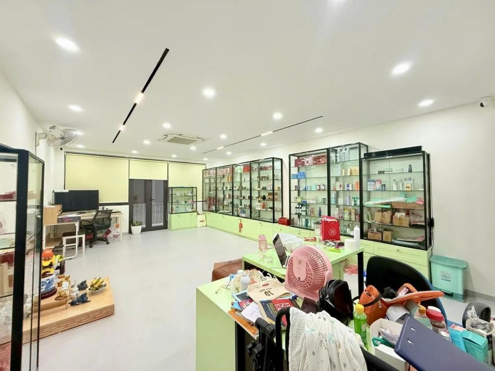 Bán nhà phân lô Hoàng Cầu - 7 tầng, Thang máy, Gara - Vị trí Đắc Địa