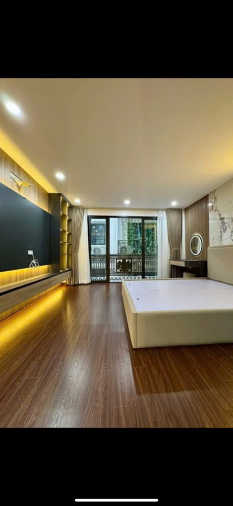 Bán Nhà Xuân La 2 thoáng, 32 m, 5 tầng, oto ngủ trong nhà, nhà đẹp ở ngay!
