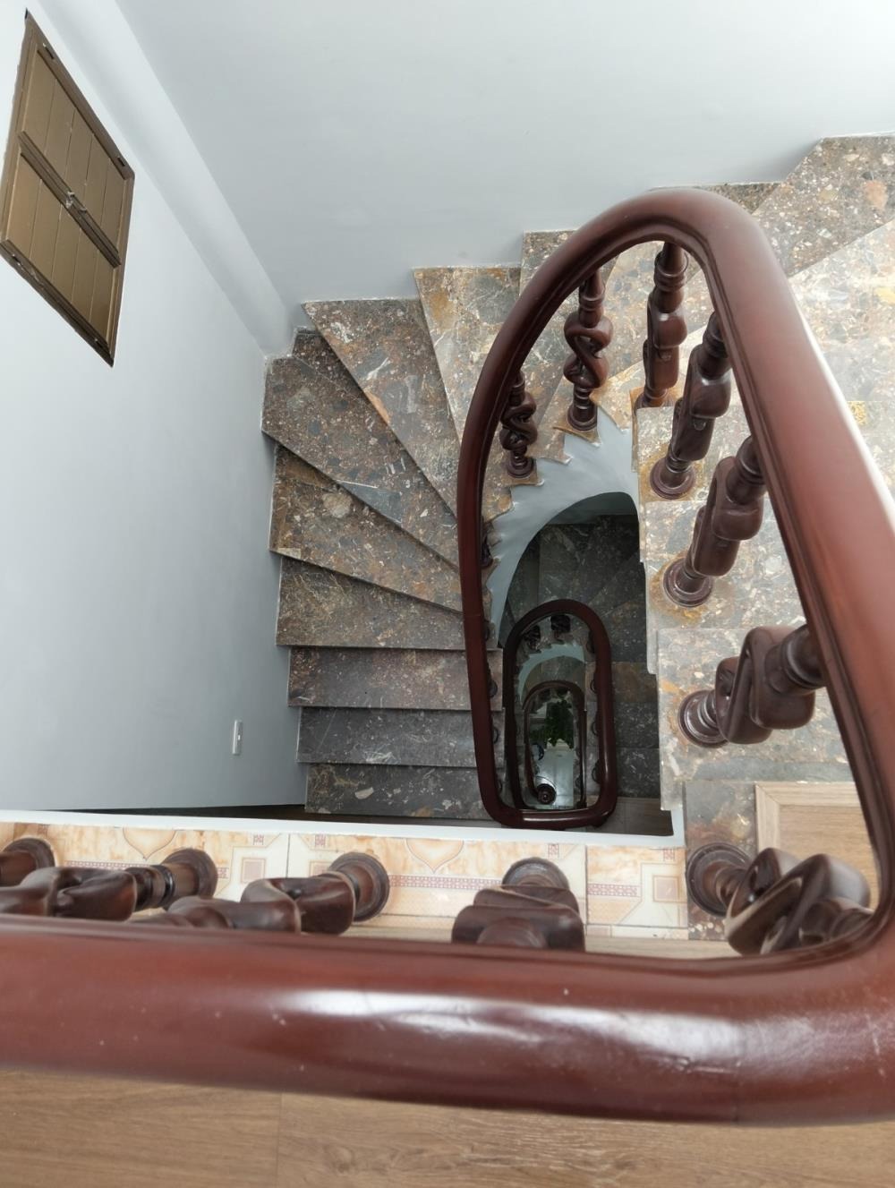 Bán nhà phố Tây Sơn, Đống Đa - 50m2, 4 tầng, Ô tô vào nhà