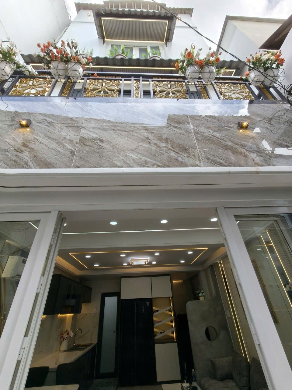 Nhà 4 Tầng, 3PN, 4WC Nguyễn Văn Công, P3, Gò Vấp - Vị Trí VIP, Tiện Ích Vượt Trội