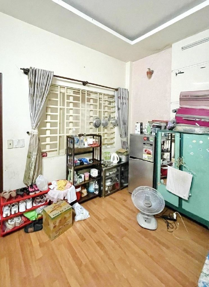 Nhà MT Trần Văn Danh 4 tầng cạnh nhà ga T3