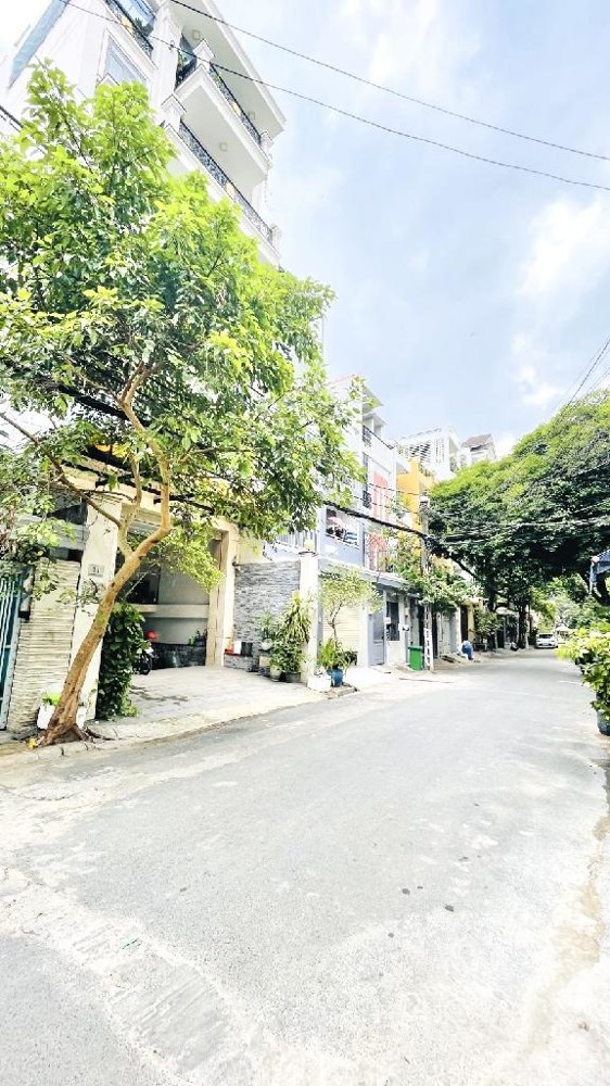 Nhà MT Trần Văn Danh 4 tầng cạnh nhà ga T3