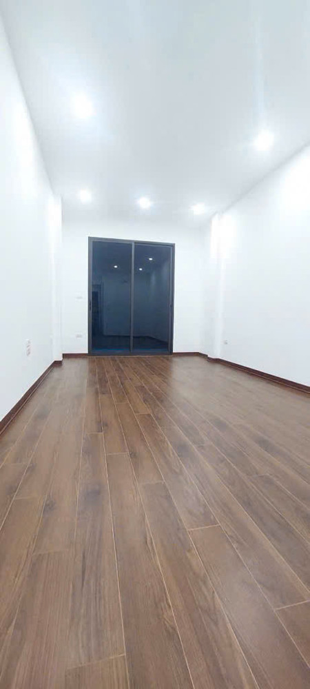 Bán Nhà Xuân La 54m, 5 tầng thang máy, oto đỗ cửa đường trước nhà 5m!