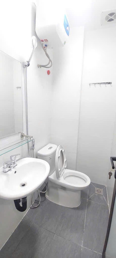 Bán Nhà Xuân La 54m, 5 tầng thang máy, oto đỗ cửa đường trước nhà 5m!