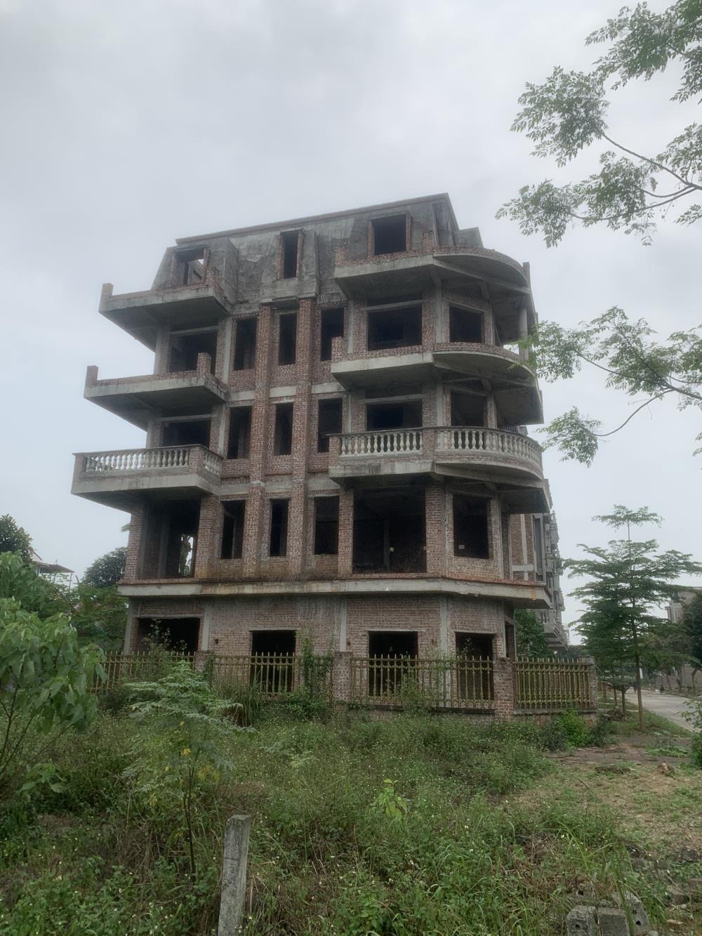 Biệt Thự KĐT Thiên Mã Sơn Tây - View Vườn Hoa, Sổ Đỏ - Giá 8 Tỷ