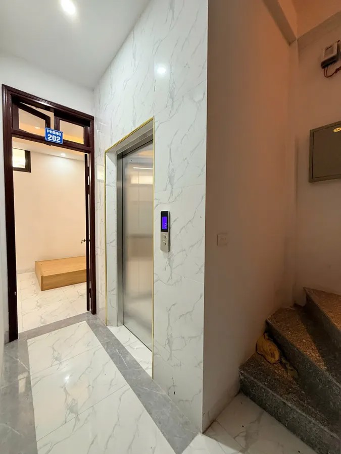 BÁN CĂN HỘ DV Phố Nguyễn Hy Quang 45m2 X 6 tầng 10 phòng KK -9.9 Tỷ Đống Đa Hà Nội