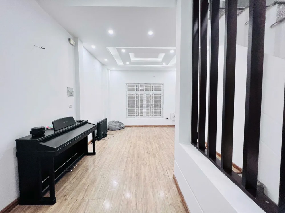 Bán nhà ngõ Trung Liệt, Đống Đa: 39m2, 4 tầng, 3PN, 8.4 tỷ, Sổ đỏ
