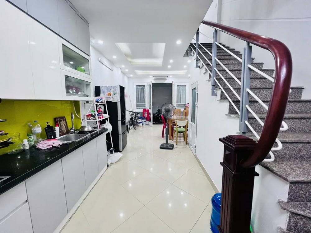 Bán nhà ngõ Trung Liệt, Đống Đa: 39m2, 4 tầng, 3PN, 8.4 tỷ, Sổ đỏ