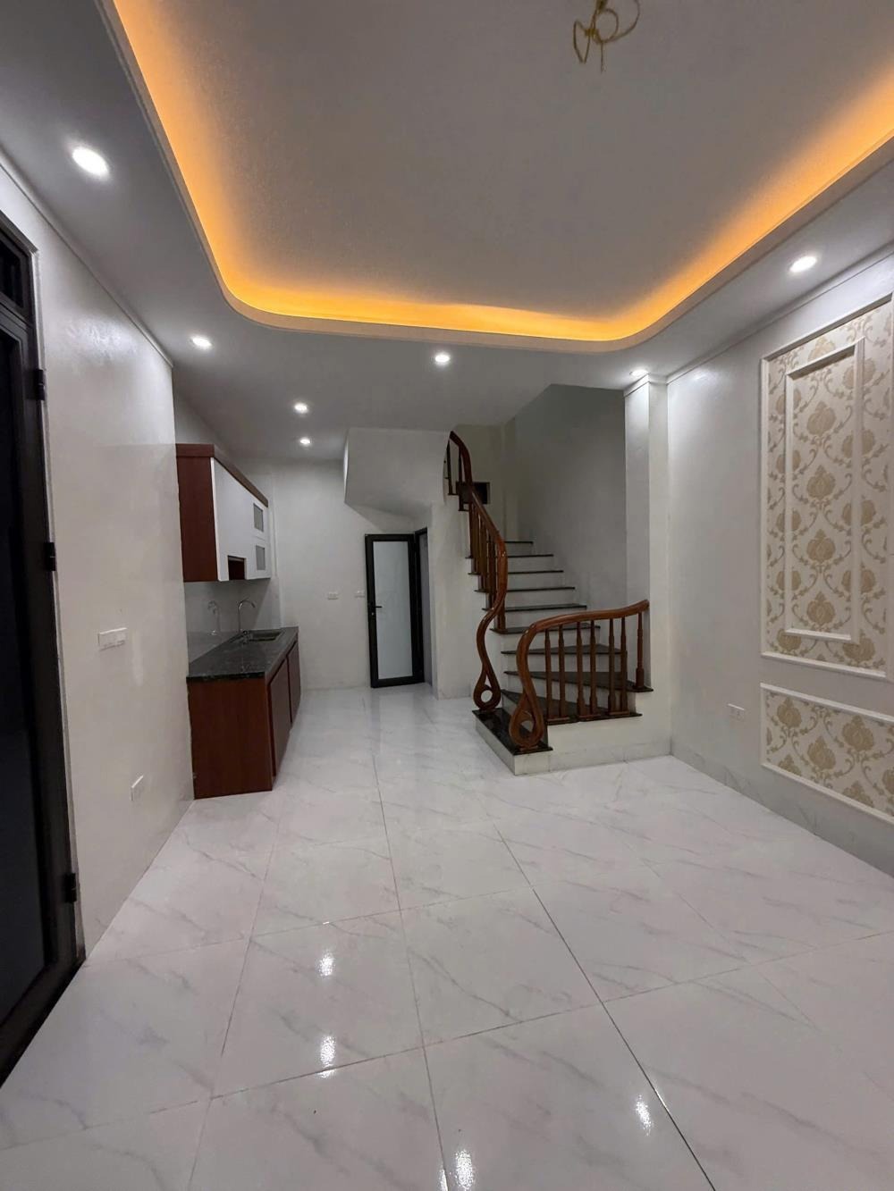 Bán nhà 5 tầng mới tinh tại Đa Sỹ, Hà Đông - Giá chỉ 6 tỷ