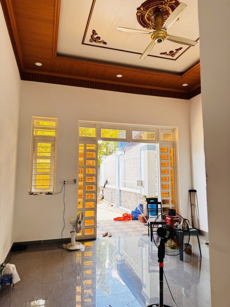 Bán nhà 390m² Dĩ An,Ngang KHỦNG 12M,SHR đường xe hơi 2 chiều,giá đầu tư