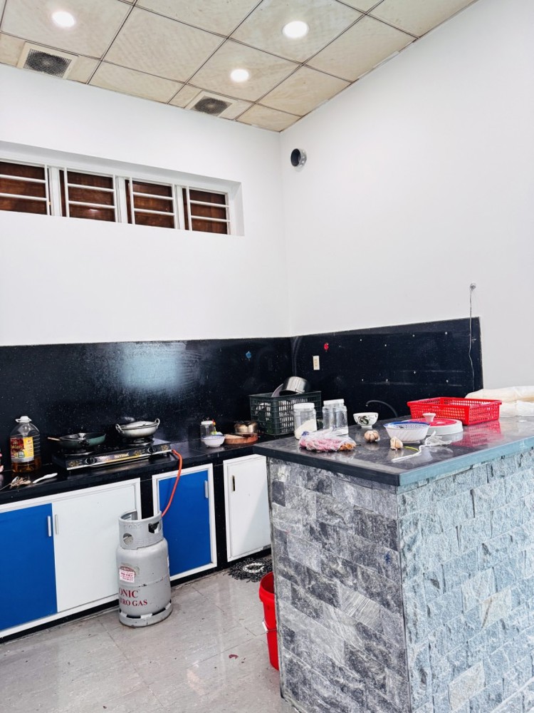 Bán nhà 390m² Dĩ An,Ngang KHỦNG 12M,SHR đường xe hơi 2 chiều,giá đầu tư