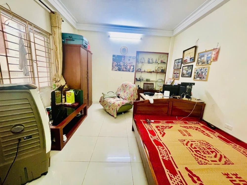 Bán Gấp Nhà Riêng Quan Nhân 60m², 5 Tầng, Giá 13 Tỷ - Vị Trí Đẹp