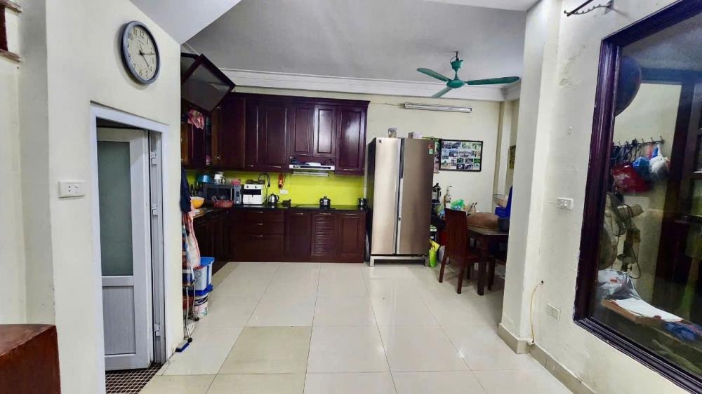 Bán Gấp Nhà Riêng Quan Nhân 60m², 5 Tầng, Giá 13 Tỷ - Vị Trí Đẹp