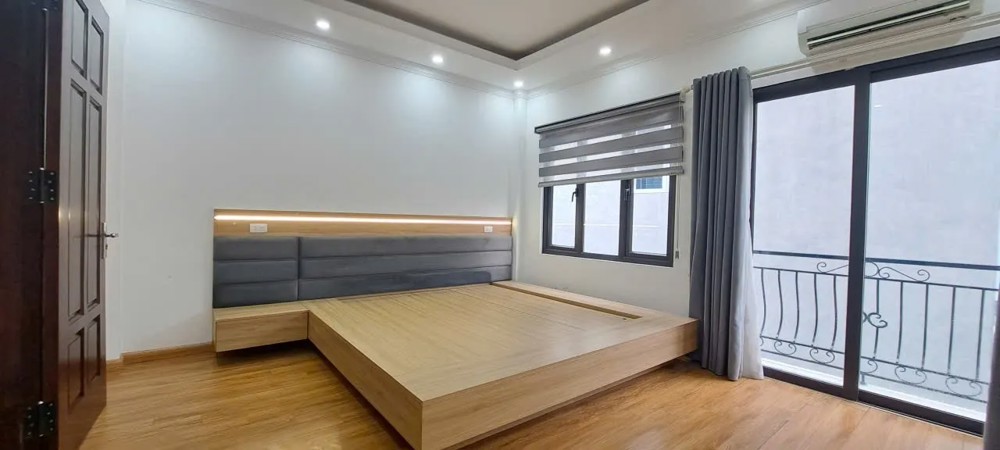 BÁN NHÀ MỚI- ĐẸP Phố Nguyễn Văn Cừ 38m2 X 5 tầng 7.6 tỷ Long Biên Hà Nội