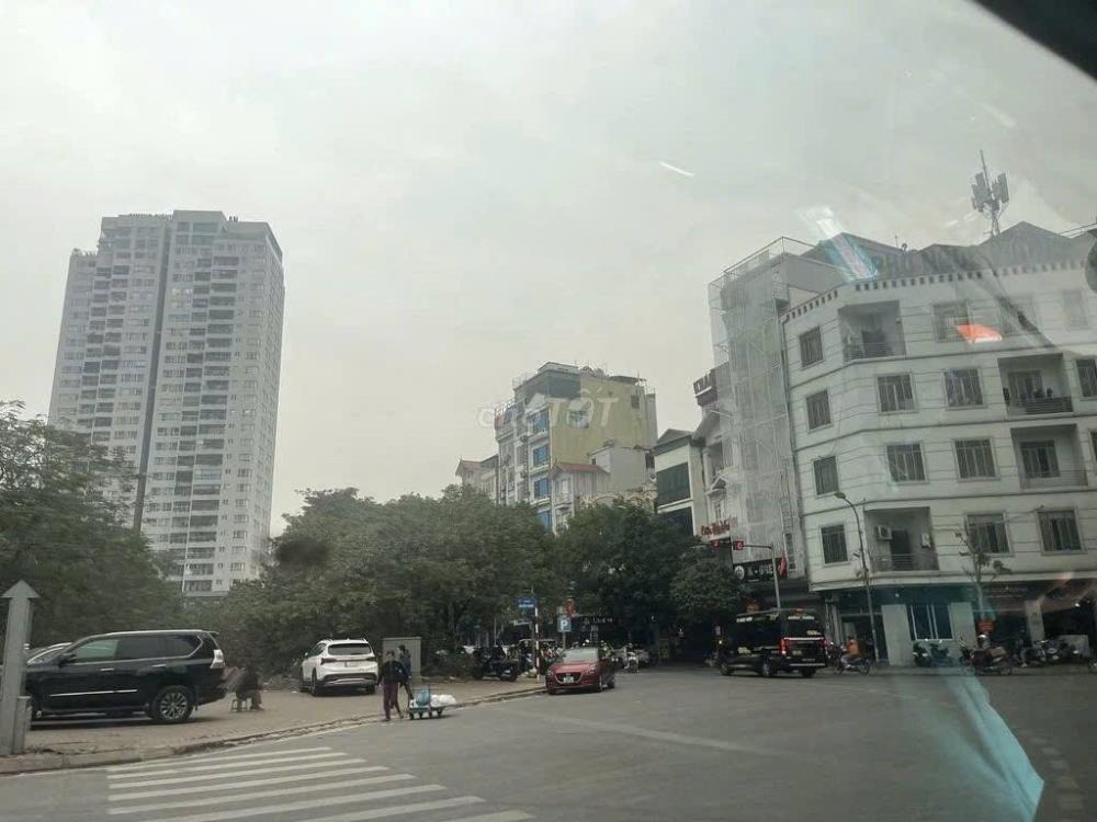 Bán Nhà Phố Tú Mỡ, Cầu Giấy - 8 Tầng, Thang Máy, Mặt Tiền Rộng