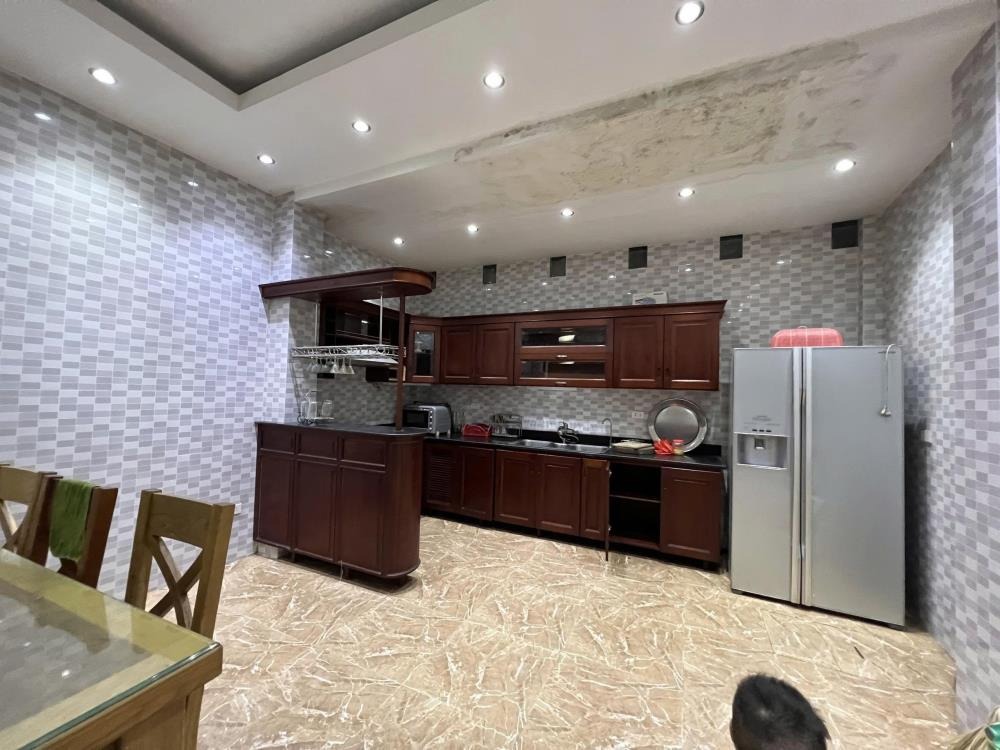 Cho Thuê Nhà 5 Tầng Mặt Tiền Nguyễn Khuyến, Hà Đông - Phù Hợp Kinh Doanh