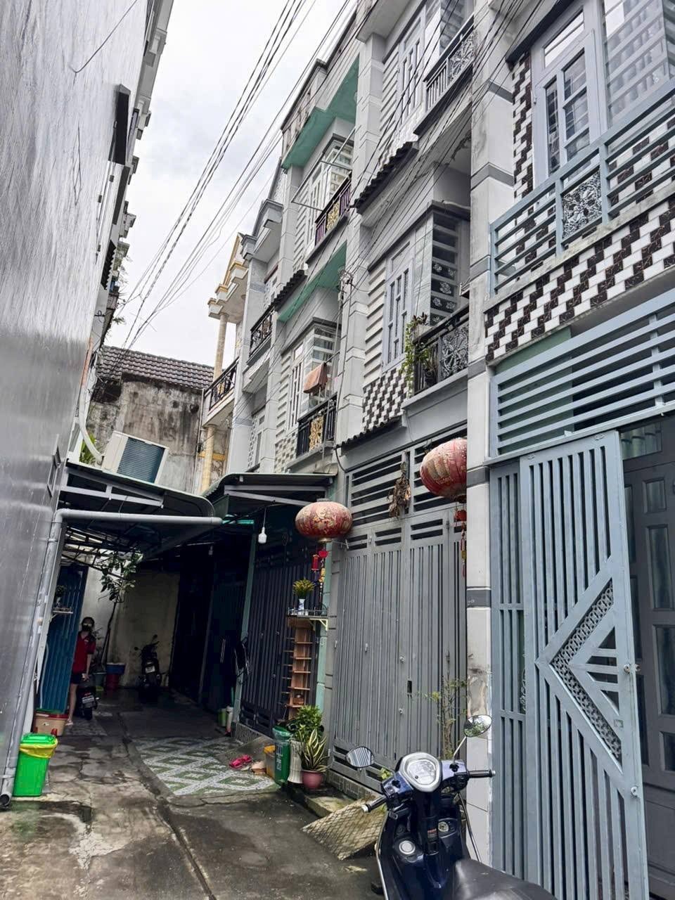 Bán nhà 2 lầu, đường Hiệp Thành 17, Quận 12 - Giá 1 tỷ 980 triệu