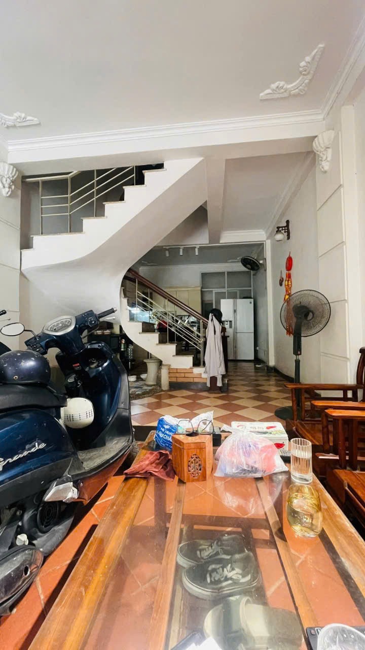 Bán Nhà Ngọc Thuỵ, Long Biên 5 Tầng, 60m², Mặt Tiền 4m, Ô Tô Tránh - 15 Tỷ