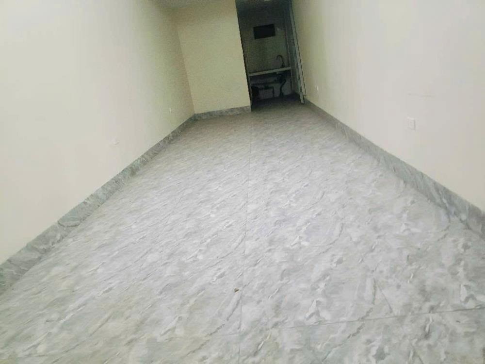 Bán đất Giang Biên 32m2 - Tặng Nhà C4 - Giá 3.99 Tỷ - Sổ Đỏ Tại Chỗ