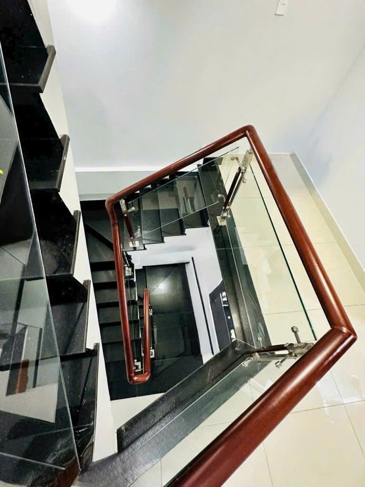 MẶT TIỀN VIP ĐẶNG VĂN NGỮ - PHÚ NHUẬN - 4 TẦNG