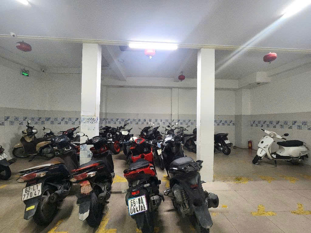 TÂN PHÚ - HXH THÔNG - THANG MÁY - CHDV 32 PHÒNG FULL - DÒNG TIỀN