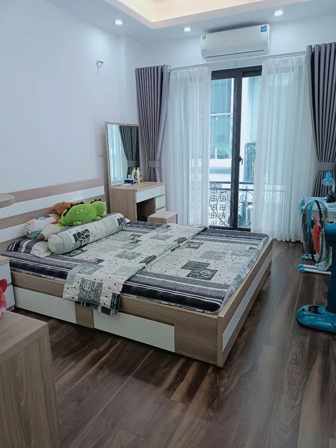 BÁN NHÀ RIÊNG Phố Thượng Thanh 32m2 X 5 tầng 5.95 tỷ Long Biên Hà Nội