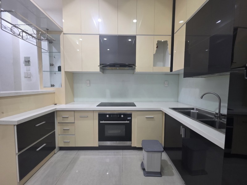 Bán nhà Đường 28, Cát Lái, Q.2, DT 76m2, 4 tầng, 3PN, Sổ Hồng, giá 10.35 tỷ