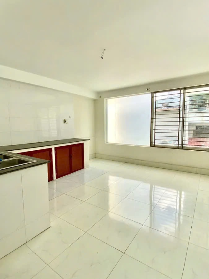 Nhà 5 Tầng Tân Phú - 4.98 Tỷ - Gần AEON, Đại Học - Pháp Lý Sổ Hồng Riêng