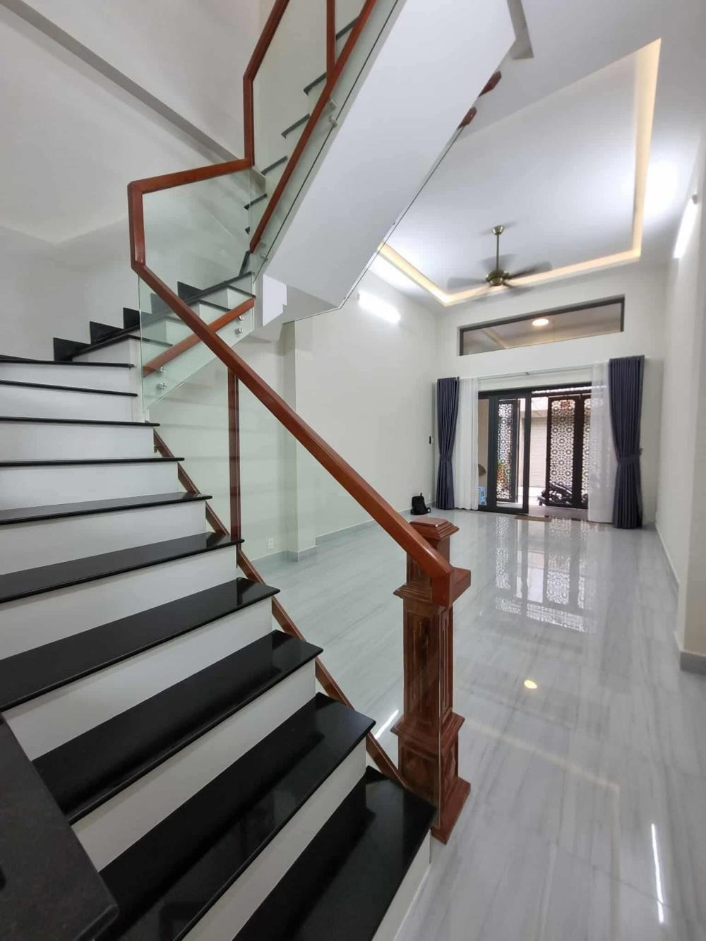 Nhà phố 3 tầng, 56m2, mặt tiền Phan Thị Hành, Tân Phú - 7.7 tỷ