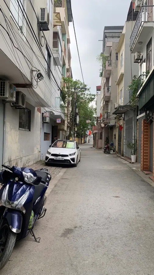 NHÀ MẶT NGÕ Ô TÔ CHÁNH KINH DOANH Phố Gia Quất 55m2 3 tầng 9.5 tỷ Long Biên Hà Nội