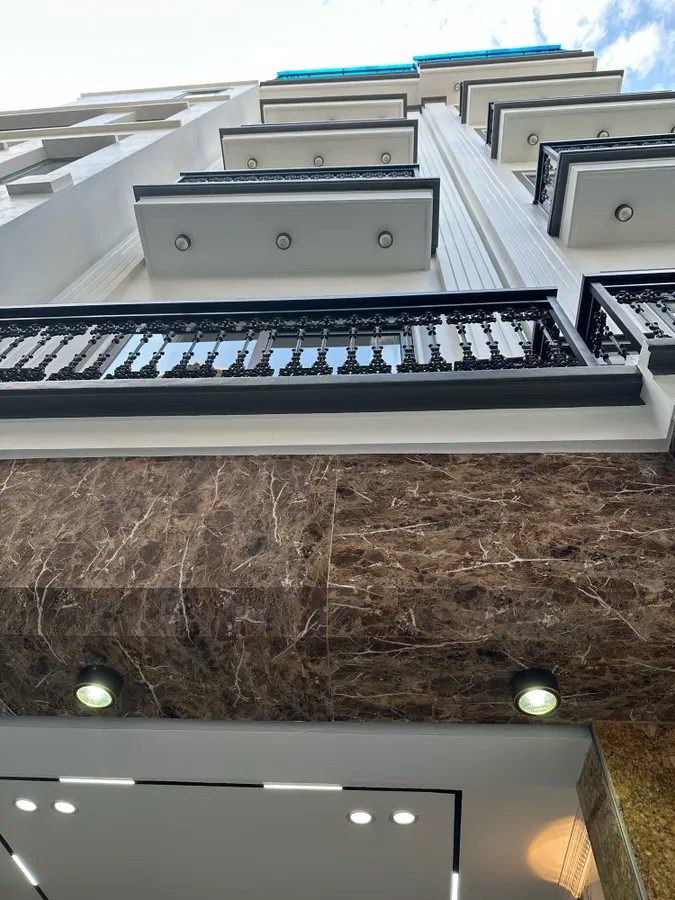 NHÀ MỚI Ở LUÔN FULL NỘI THẤT Ngọc Thụy 40m2 X 6 tầng 9.8 Tỷ Long Biên Hà Nội