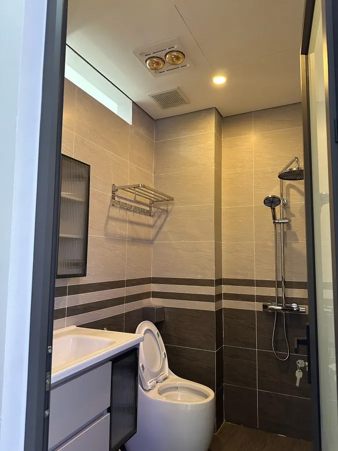NHÀ MỚI Ở LUÔN FULL NỘI THẤT Ngọc Thụy 40m2 X 6 tầng 9.8 Tỷ Long Biên Hà Nội