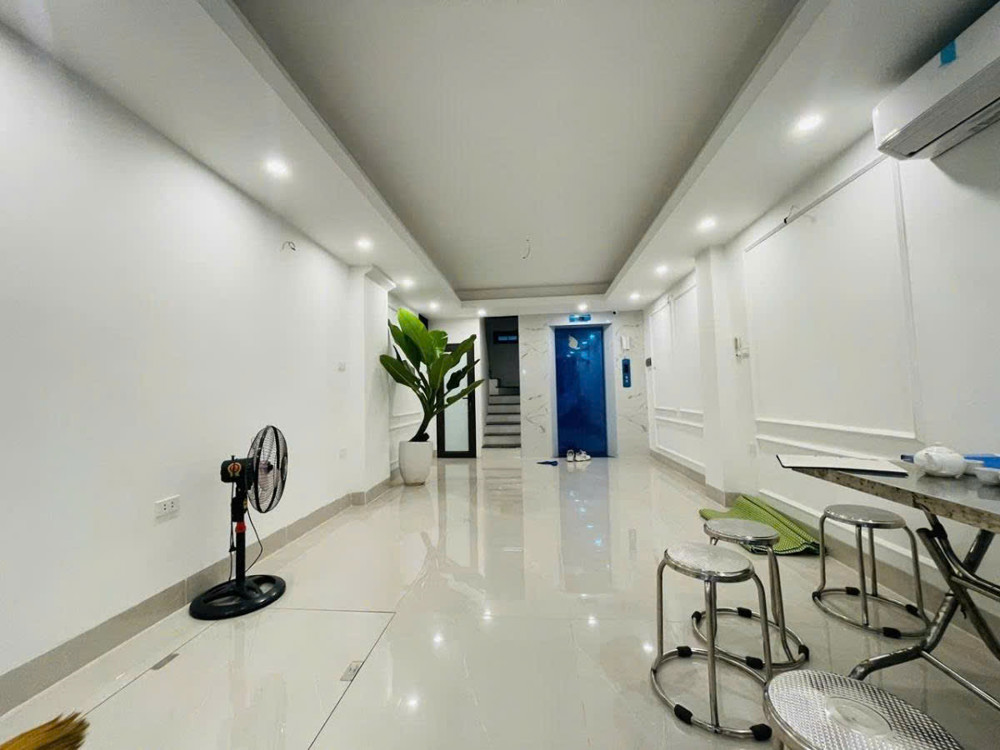 12,8 Tỷ. Liền kề KĐT mới Đại Kim, 40m*7 tầng, mặt tiền 4m, ngõ thông. Kinh doanh đỉnh
