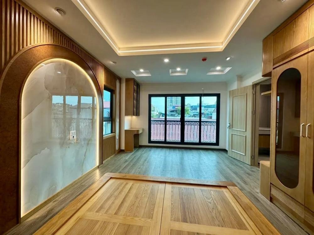 Bán Nhà Phố Ngã Tư Sở - Vũ Tông Phan: 8 Tầng, Thang Máy, Lô Góc, Gara Ô Tô