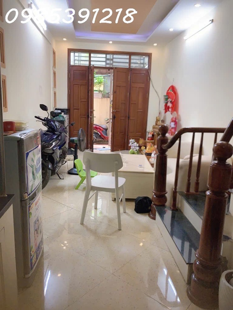 CC BÁN NHÀ GIÁP BÁT-GẦN PHỐ- NGÕ 3 GÁC ĐUA- 40M2-5T- CHỈ 8.6TỶ (CTL)