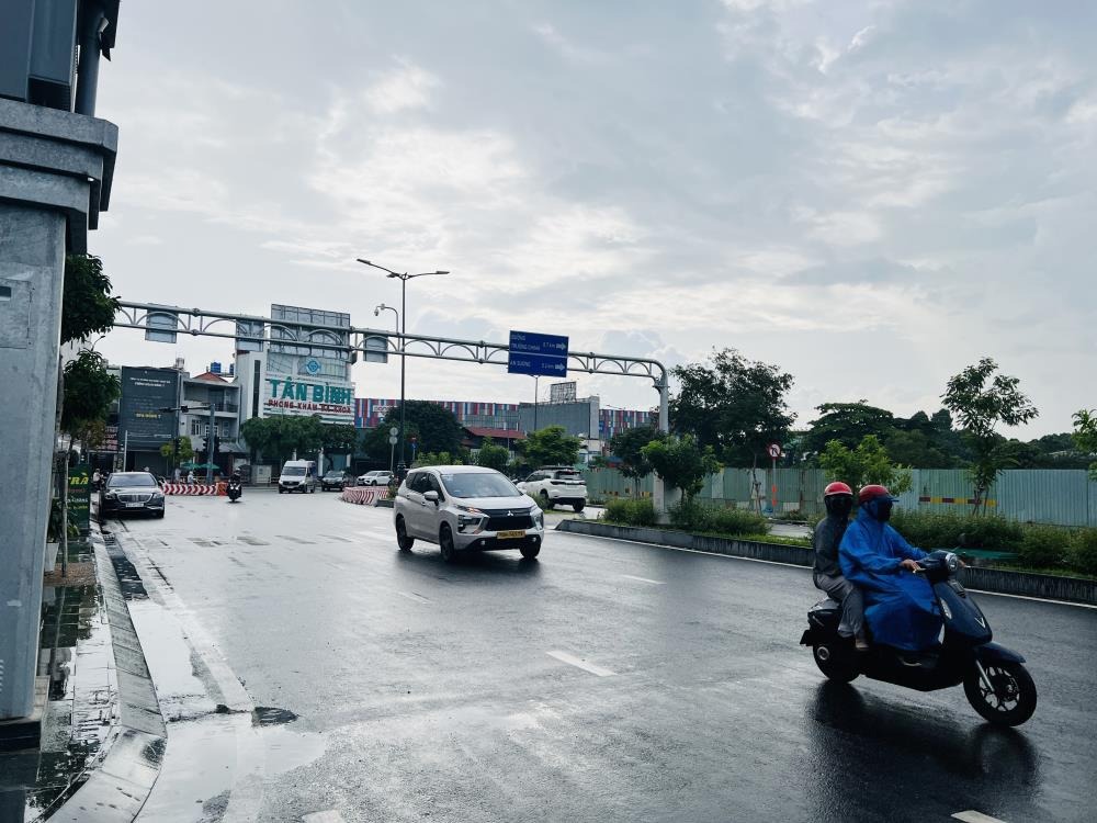 Bán nhà Tân Bình - C12, P13 - 84m2, 3 tầng - 13.7 tỷ (TL)