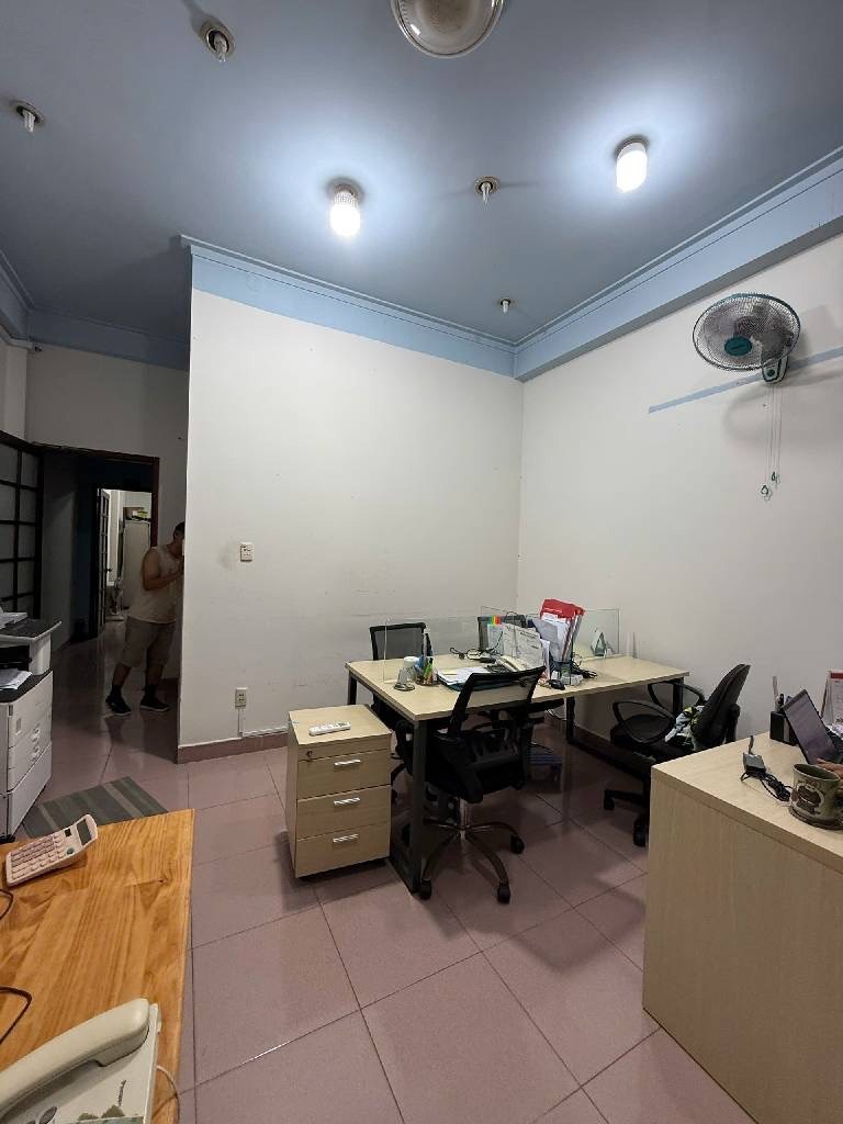 Bán nhà Tân Bình - C12, P13 - 84m2, 3 tầng - 13.7 tỷ (TL)