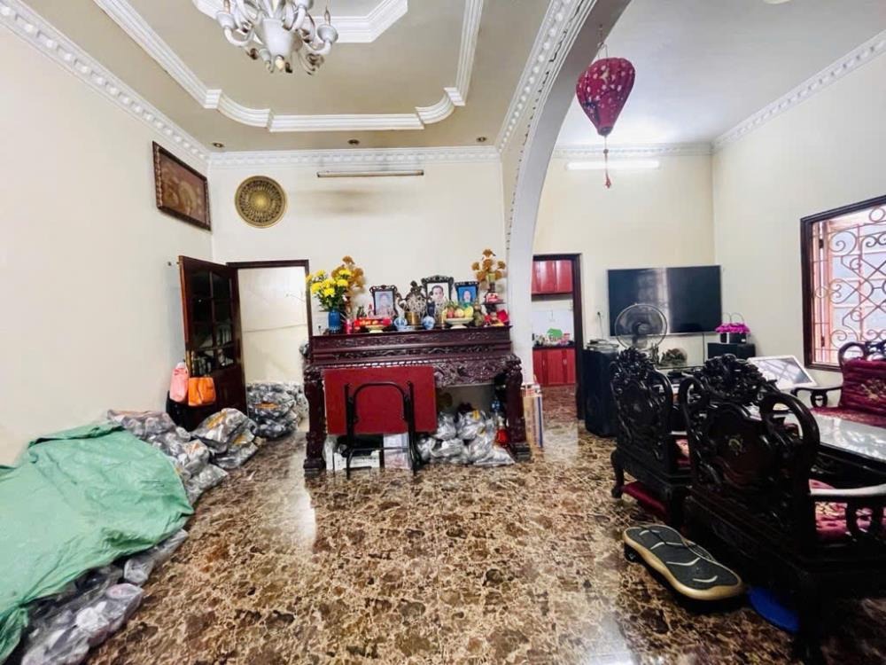 Bán nhà mặt phố Tôn Đức Thắng, Đống Đa - 45m2, 31.8 tỷ - Vị trí kinh doanh đắc địa