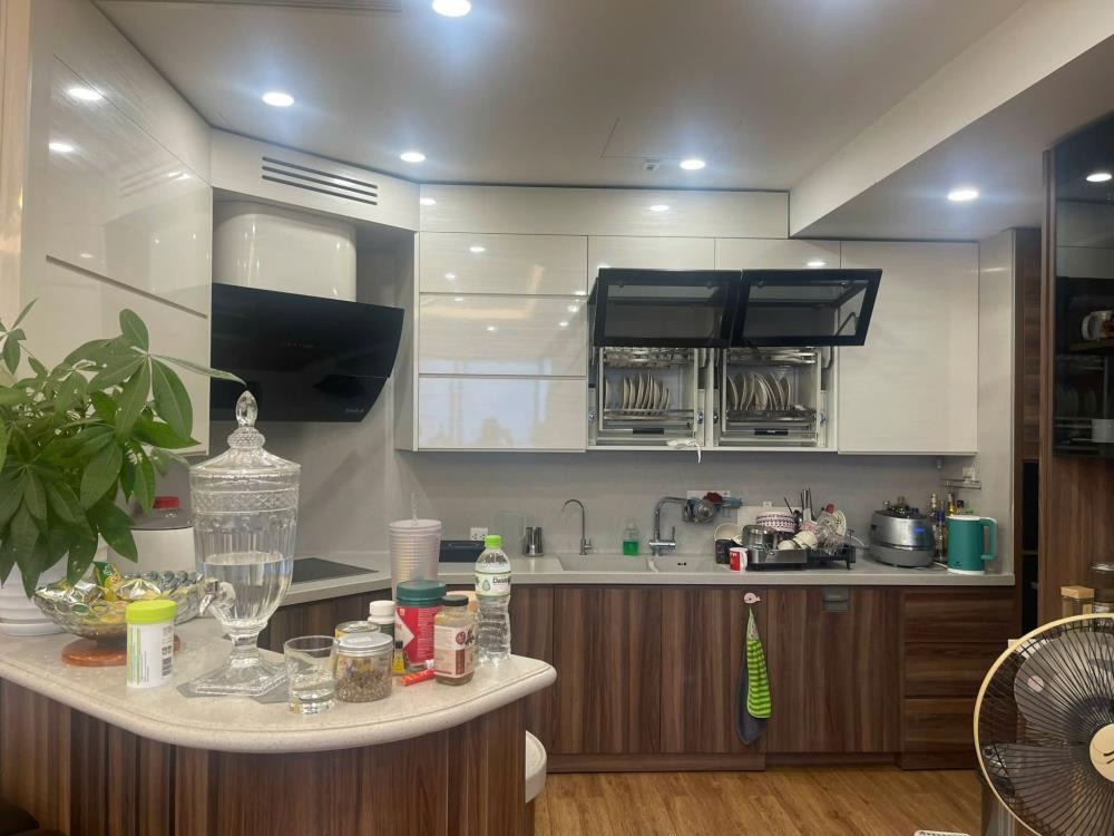 Căn hộ 3PN Vinhomes D’Capitale View Hồ - Giá Tốt Nhất