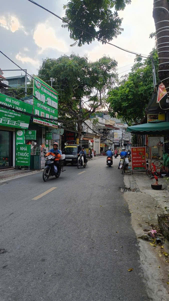 LÔ GÓC - MẶT PHỐ - MẶT TIỀN KHỦNG NGỌC THỤY LONG BIÊN CHỈ NHỈNH 6 TỶ