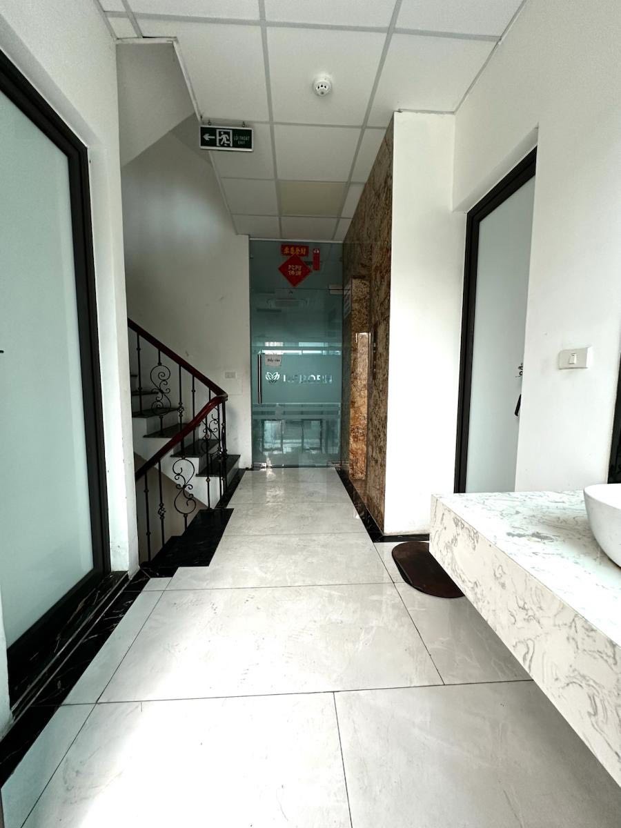 Bán Building Văn Phòng 7 Tầng Trung Kính - Dòng Tiền 70Tr/Tháng - Giá 47 Tỷ