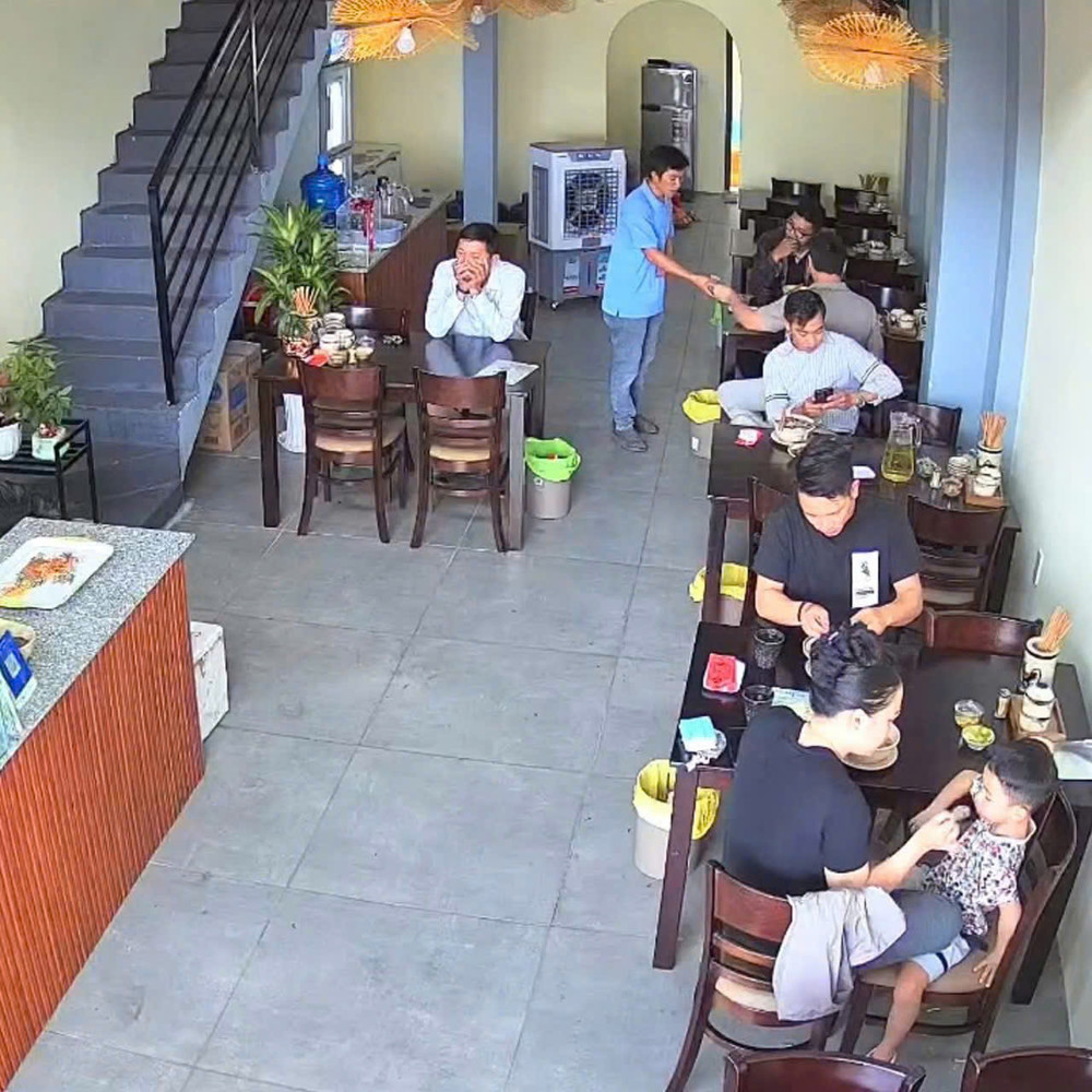 Quận 2 , Sang Gấp Quán Bún Bò , MB thuê rẻ 26 tr / tháng, MT Đường KDC Lakeview MT số 170 Song Hành