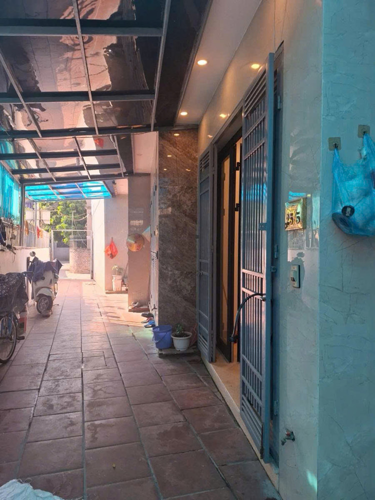 Bán nhà trong ngõ phường Việt Hưng Long Biên