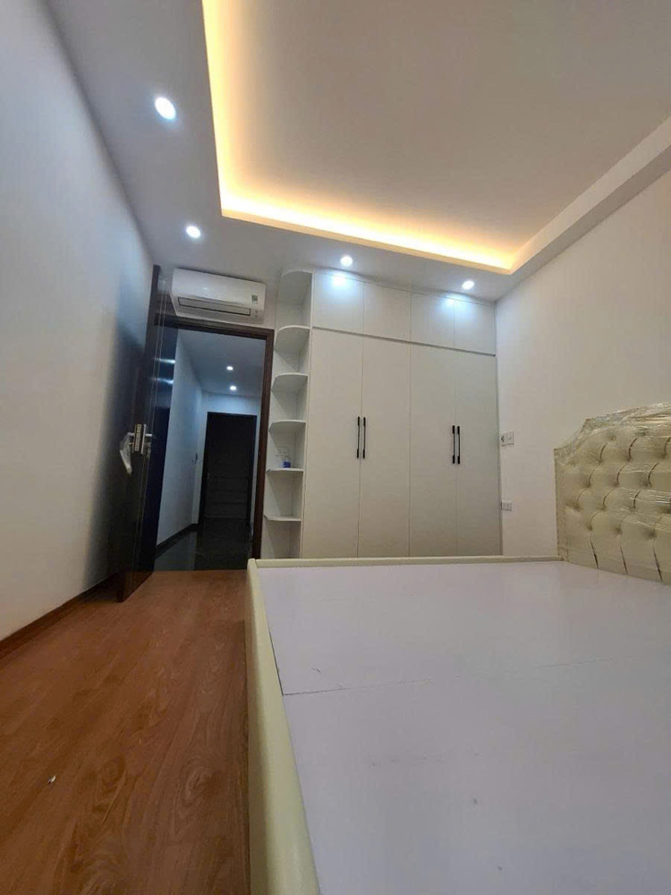 Bán nhà trong ngõ phường Việt Hưng Long Biên