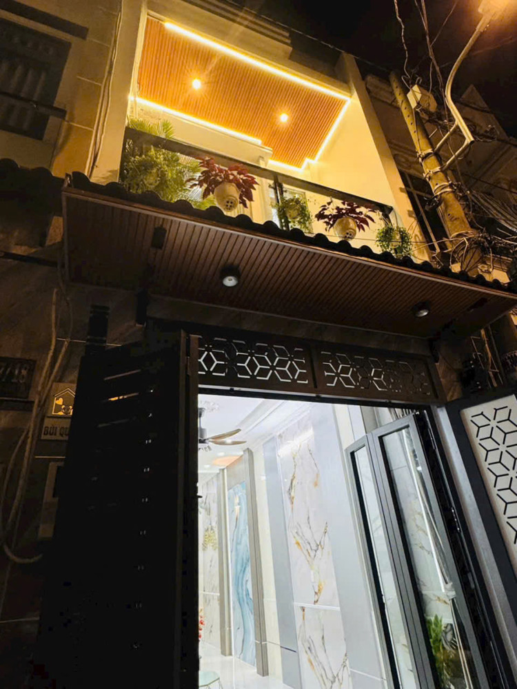 Bán nhà đướng Bừi Quang Là, giá chỉ 4 tỷ 250 triệu, Ở ngay, hẻm xe hơi