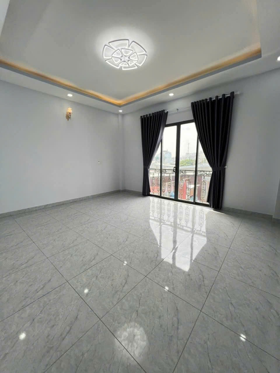 Nhà Quận 12: 1 Trệt 1 Lửng 3 Lầu - 5 tỷ 490 triệu