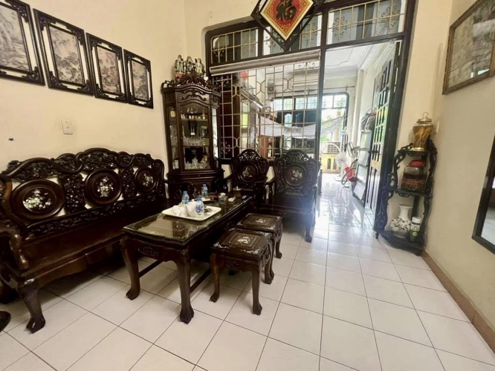 Bán nhà mặt phố Tây Sơn, Đống Đa - 46m², 4 Tầng, Giá 25.4 Tỷ