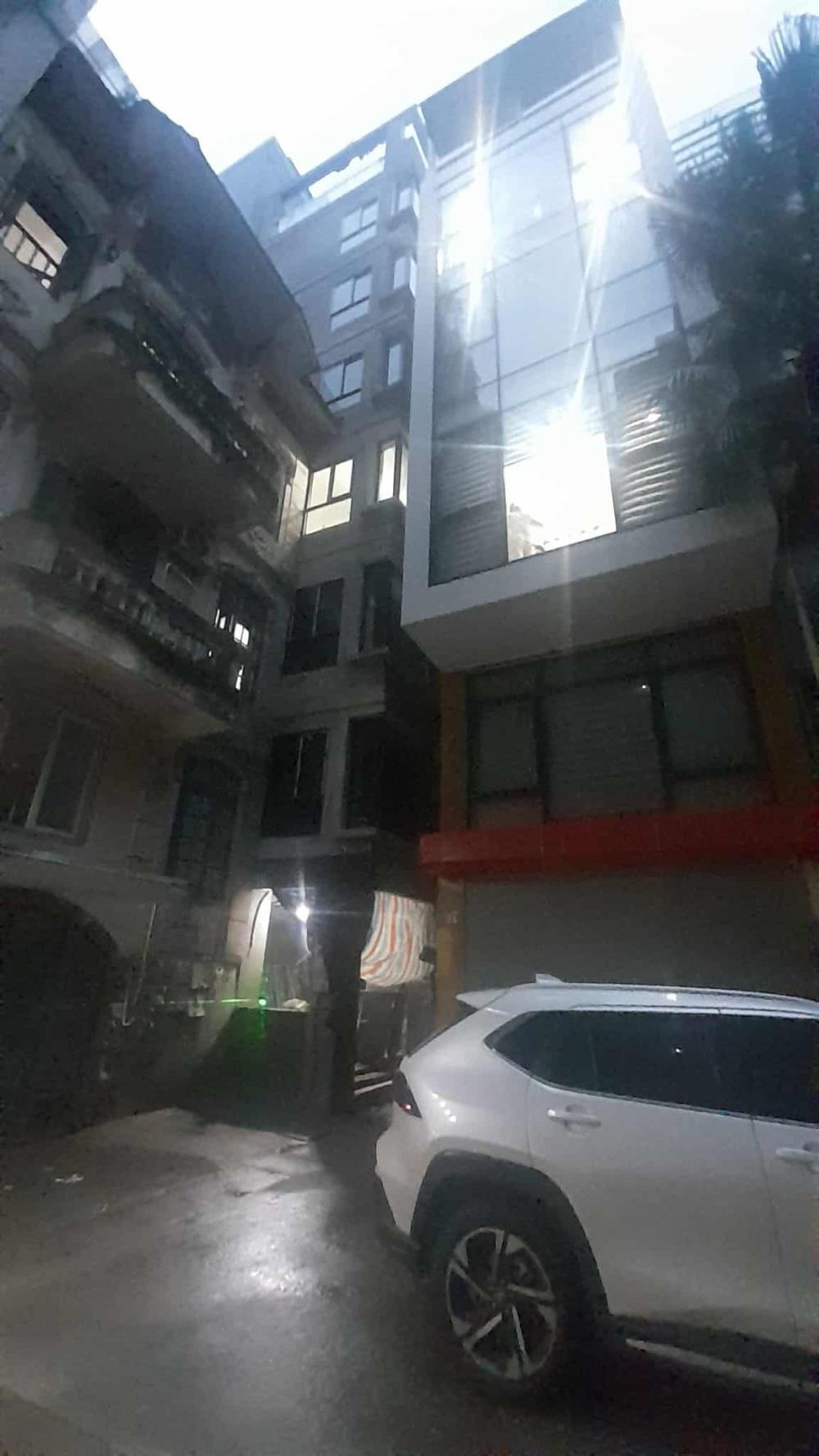 Bán Nhà Phố Kim Mã, Ba Đình - 212m2, Ô Tô Tránh, 3 Tầng - Giá 56.3 Tỷ