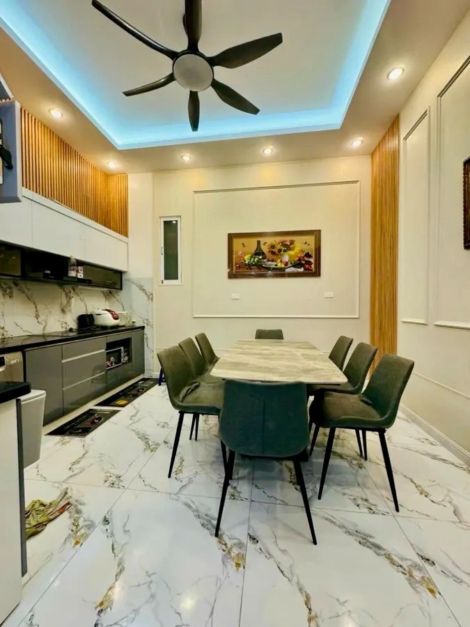 Bán nhà Trường Chinh, Đống Đa 82m², 5 tầng, Gara, Thang máy - 25 tỷ