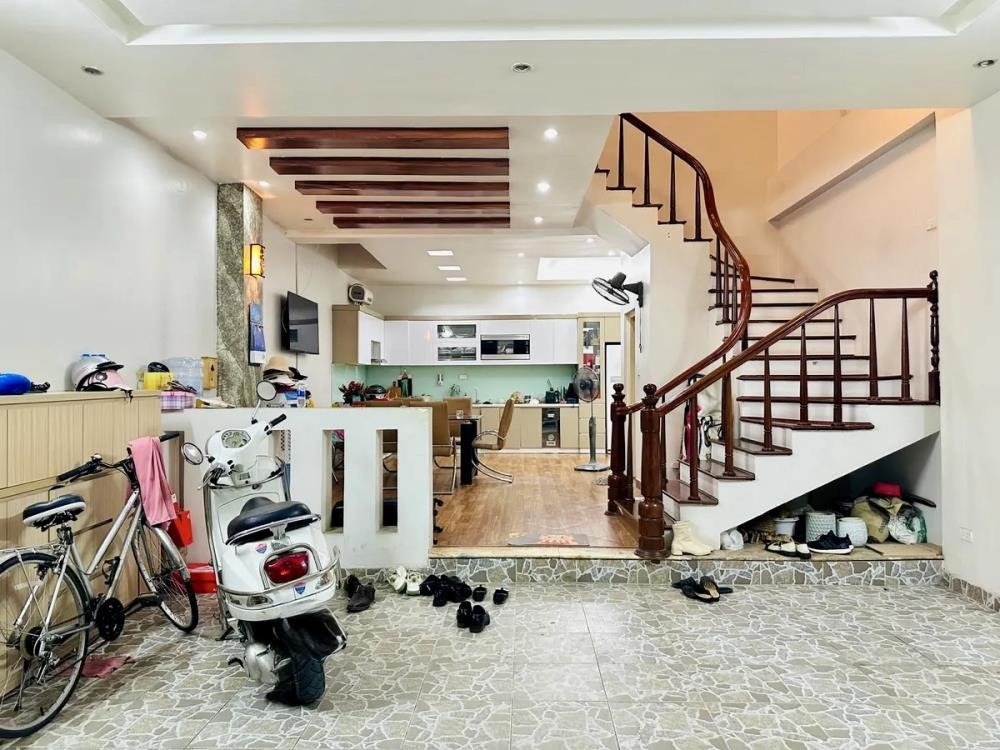Nhà Phố Lạc Trung - Thanh Nhàn: 75m², 6 Tầng, Gara 2 Ô Tô - Giá 24 Tỷ